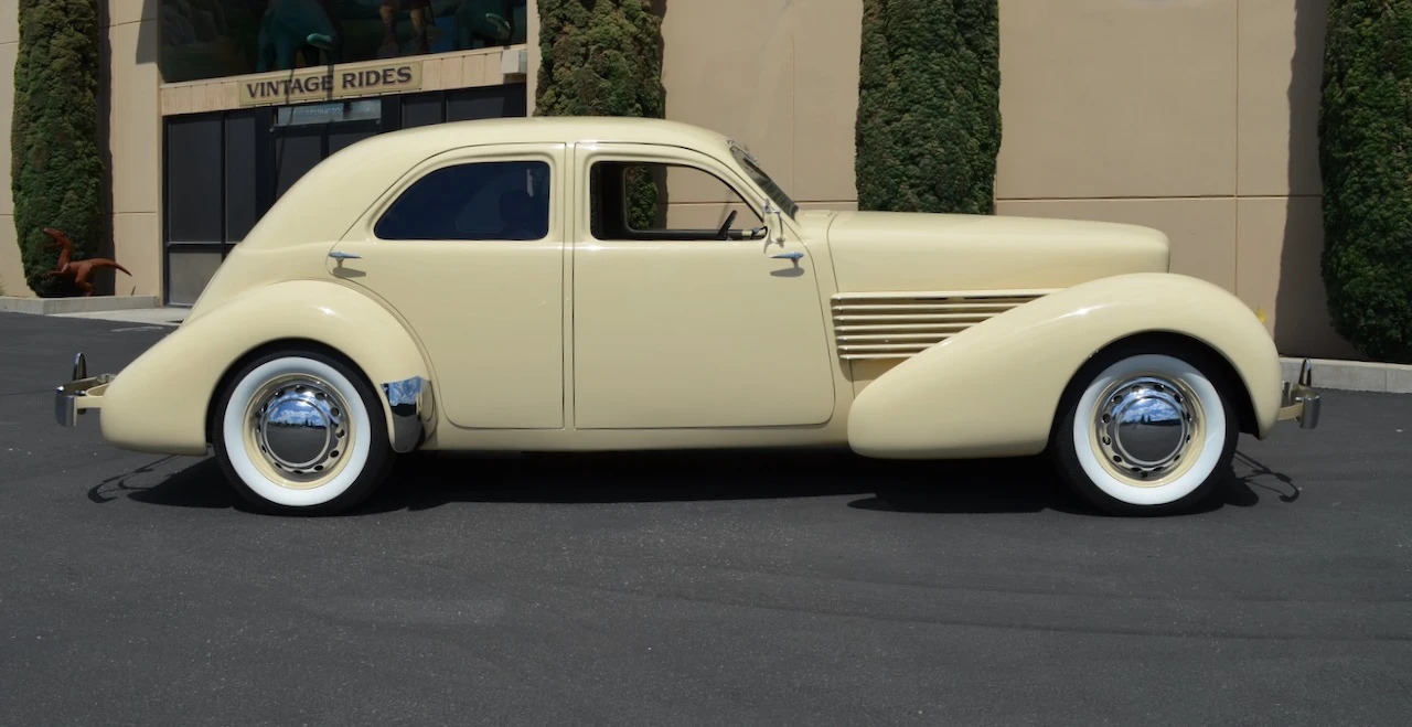 1936 Cord 810 & 812 - Image 7 of 31