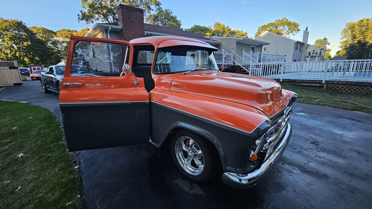 1957 Chevrolet Task Force - Image 19 of 31