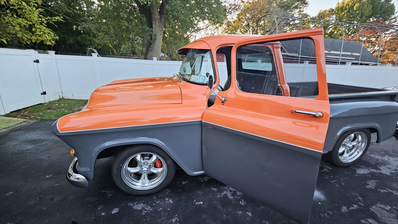 1957 Chevrolet Task Force - Image 22 of 31