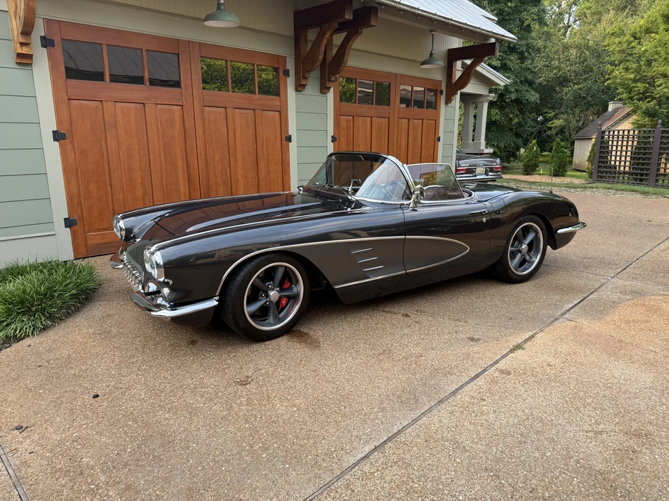 1960 Chevrolet Corvette C1 - Image 2 of 27