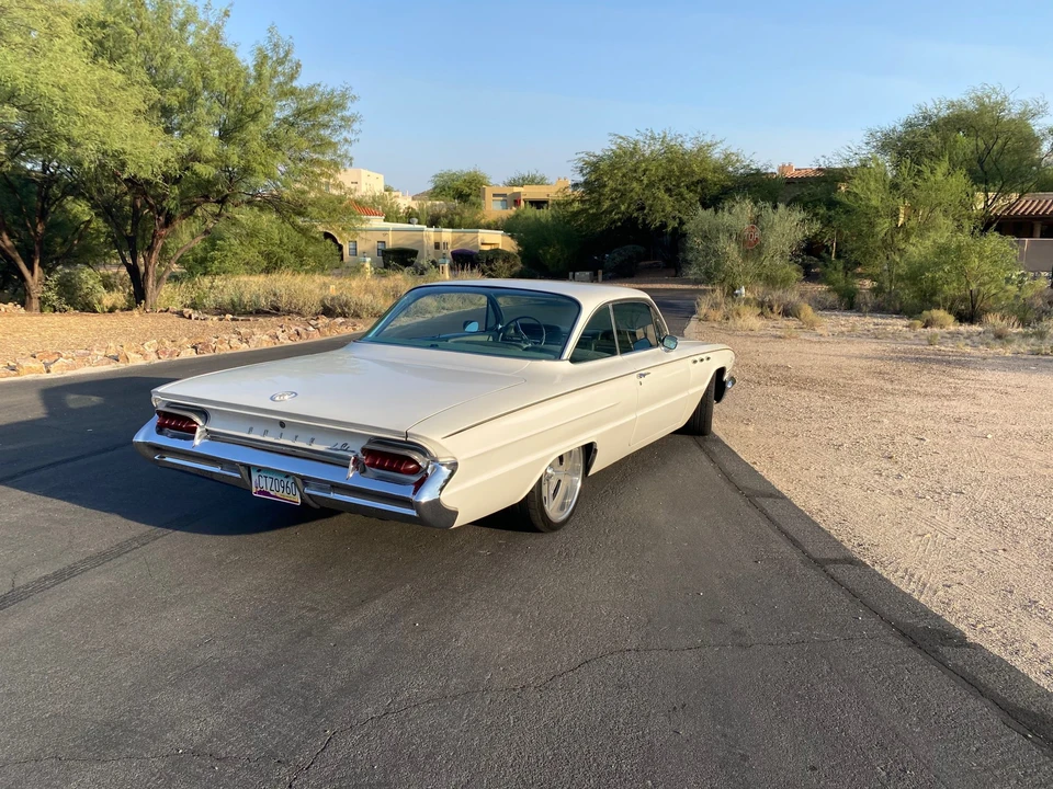 1961 Buick LeSabre - Image 8 of 31