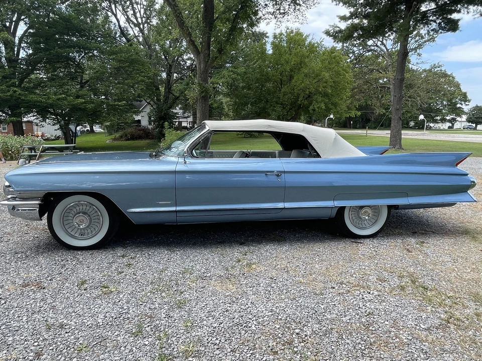 1961 Cadillac Series 62 6th Gen - Image 17 of 31