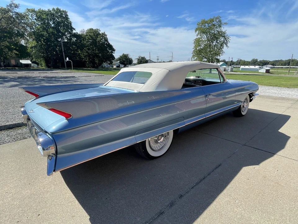1961 Cadillac Series 62 6th Gen - Image 18 of 31