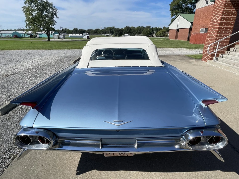 1961 Cadillac Series 62 6th Gen - Image 10 of 31