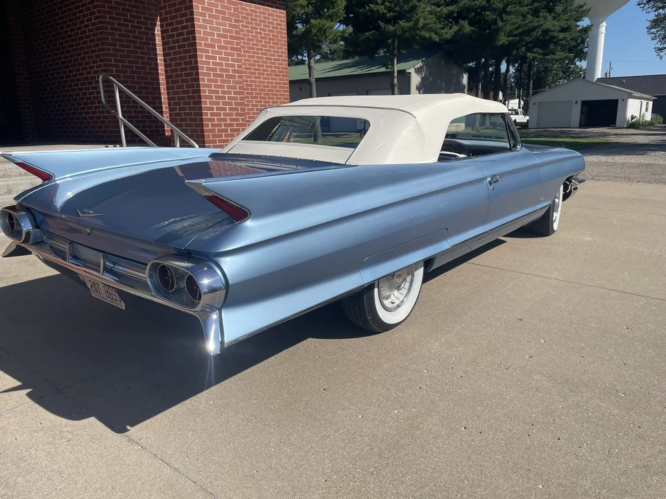 1961 Cadillac Series 62 6th Gen - Image 12 of 31