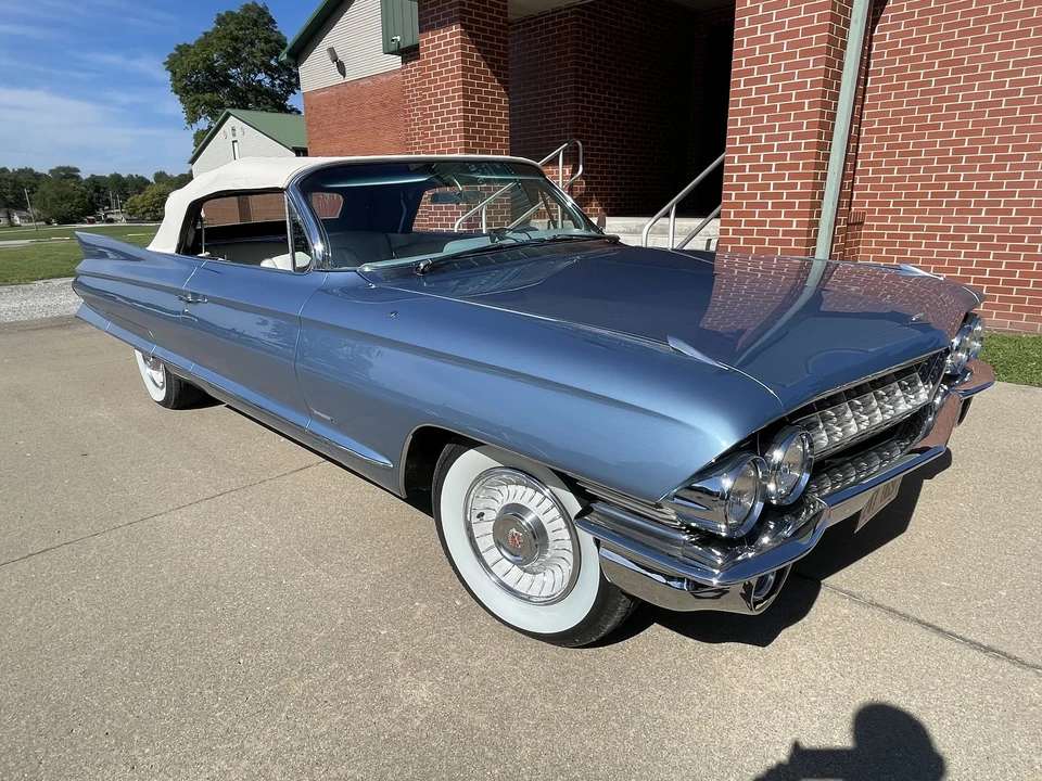 1961 Cadillac Series 62 6th Gen - Image 16 of 31