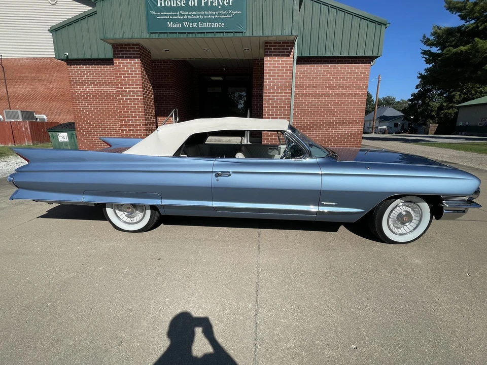 1961 Cadillac Series 62 6th Gen - Image 14 of 31