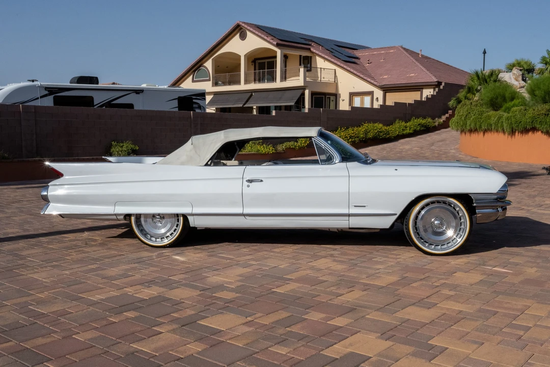 1961 Cadillac Series 62 6th Gen - Image 13 of 31