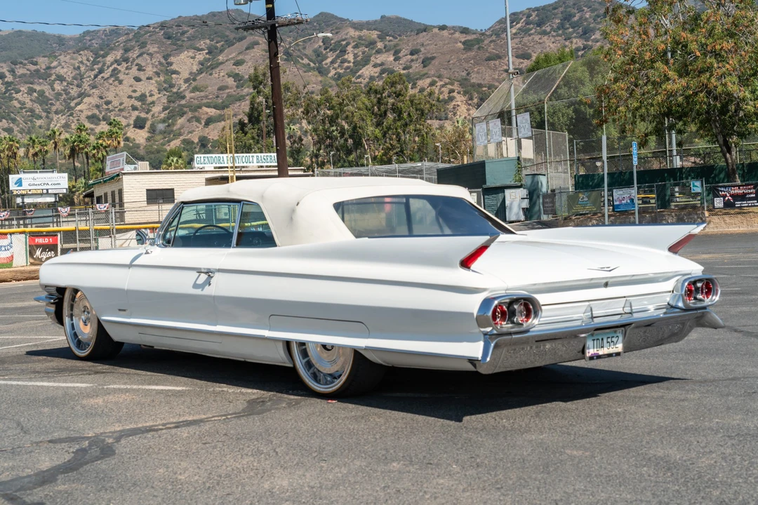 1961 Cadillac Series 62 6th Gen - Image 21 of 31