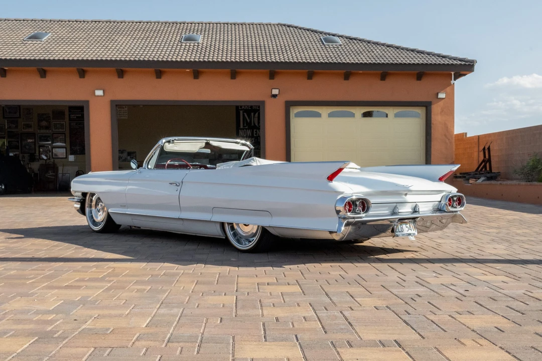 1961 Cadillac Series 62 6th Gen - Image 8 of 31