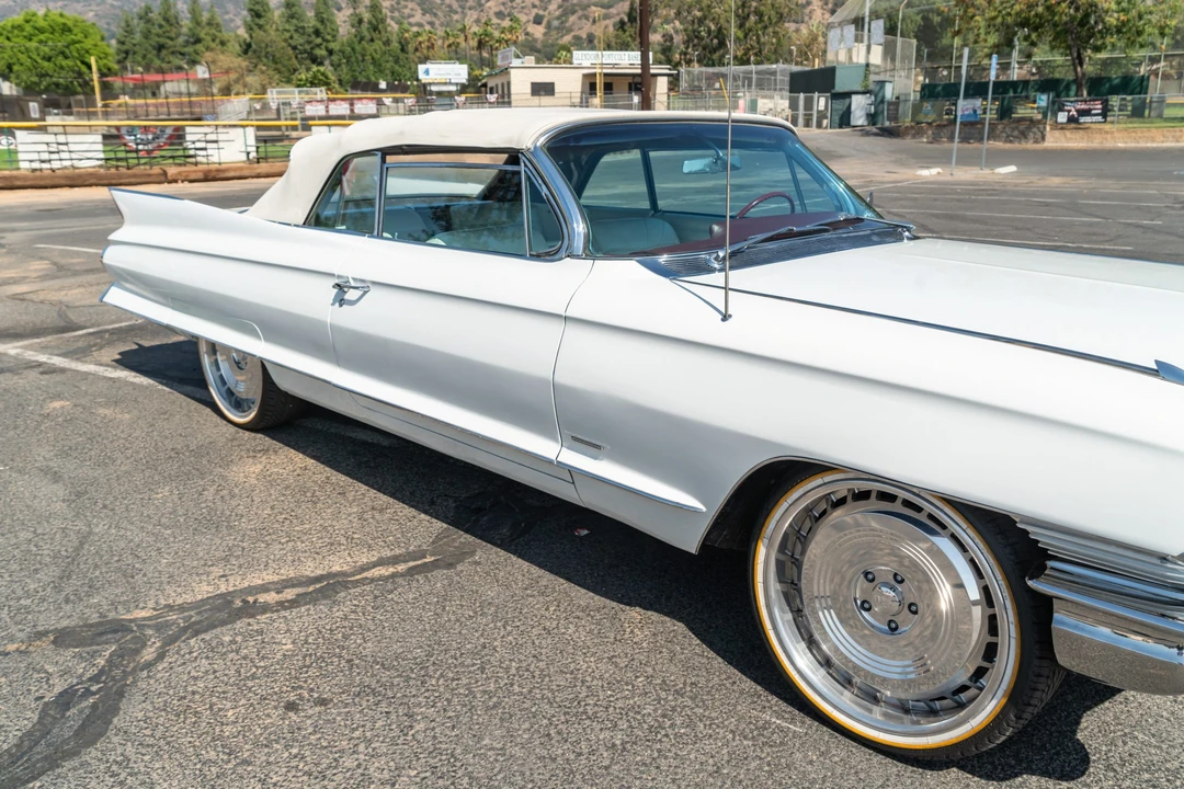 1961 Cadillac Series 62 6th Gen - Image 24 of 31