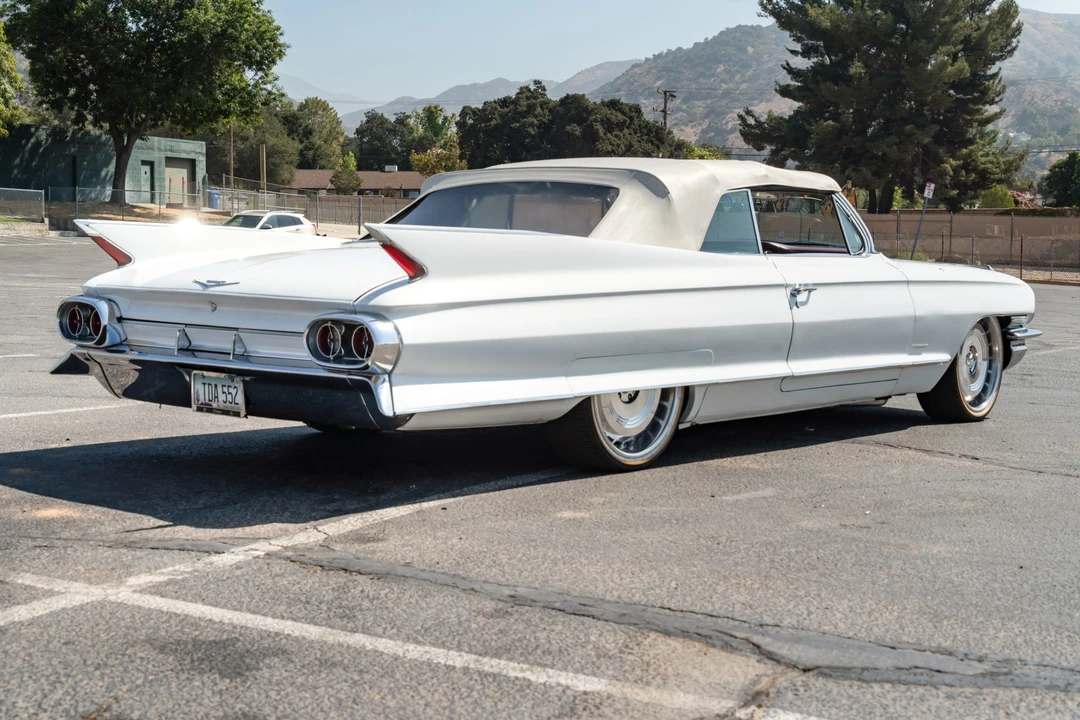 1961 Cadillac Series 62 6th Gen - Image 15 of 31