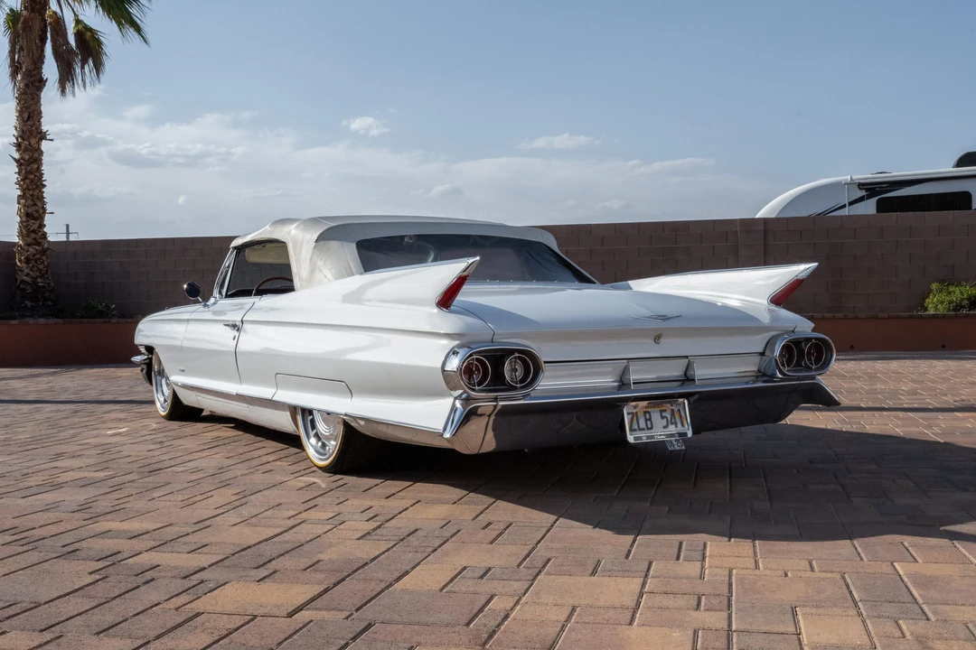 1961 Cadillac Series 62 6th Gen - Image 16 of 31