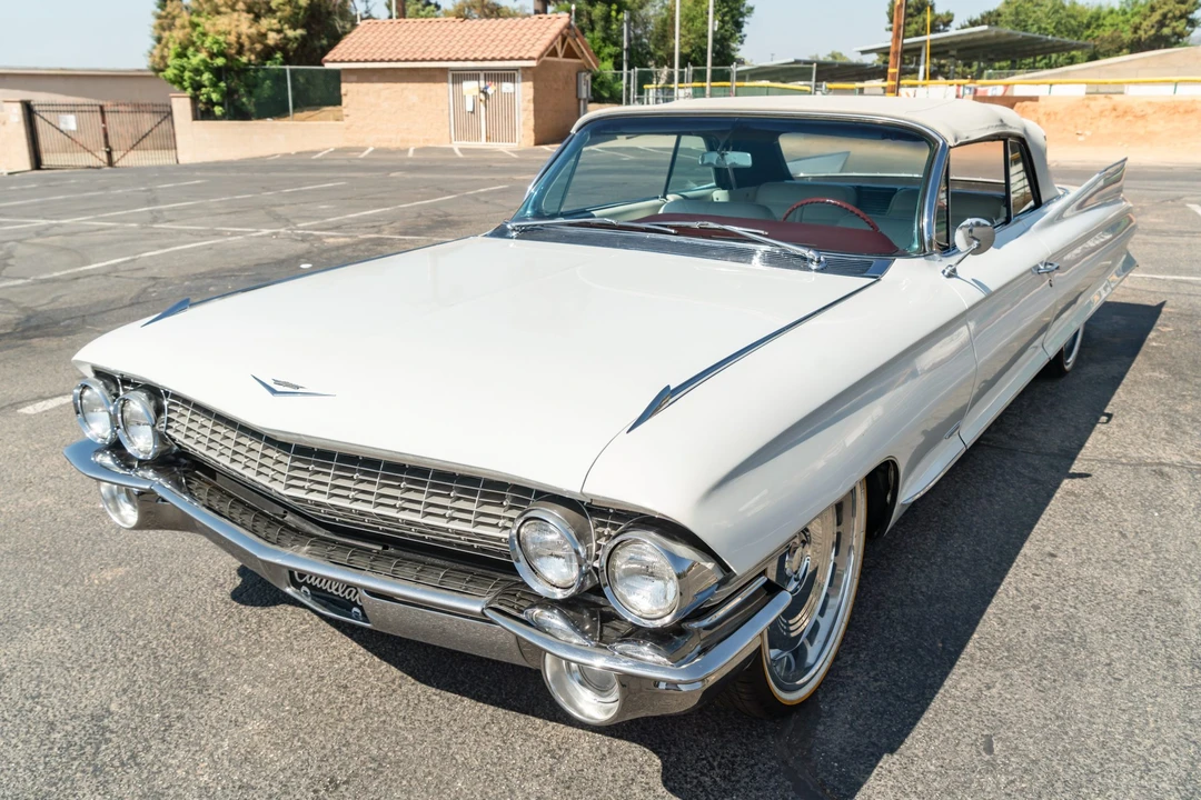 1961 Cadillac Series 62 6th Gen - Image 4 of 31