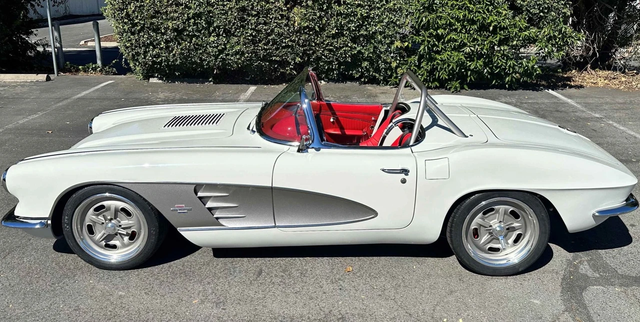 1961 Chevrolet Corvette C1 - Image 19 of 31