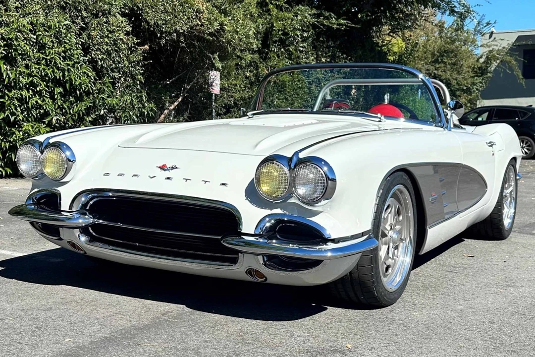 1961 Chevrolet Corvette C1 - Image 2 of 31