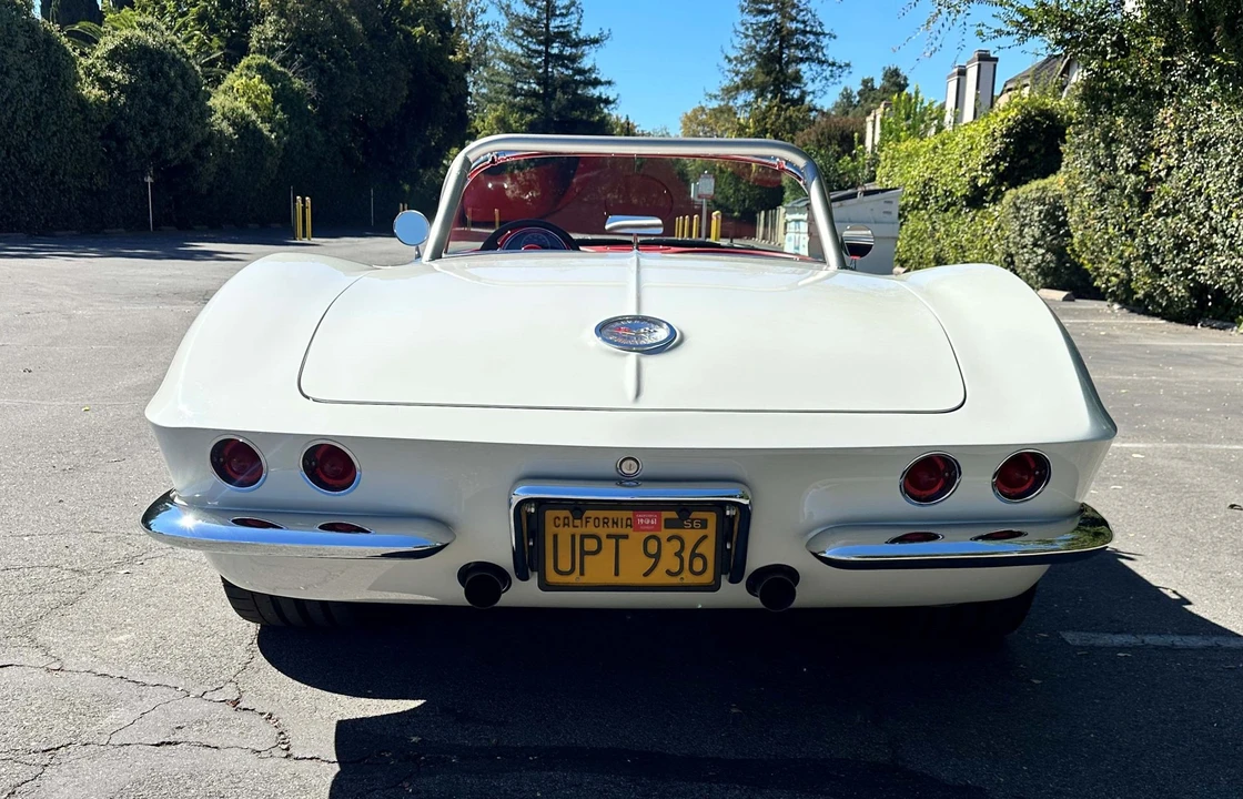 1961 Chevrolet Corvette C1 - Image 16 of 31