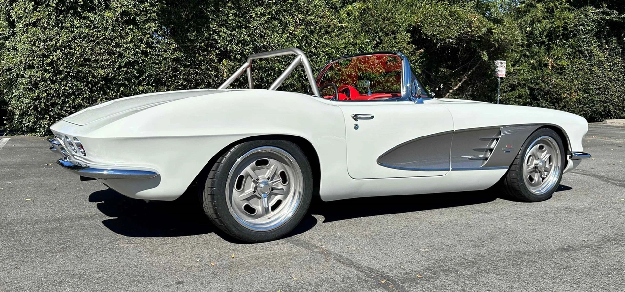 1961 Chevrolet Corvette C1 - Image 12 of 31