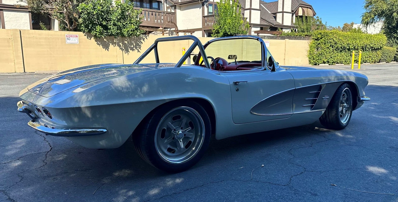1961 Chevrolet Corvette C1 - Image 13 of 31