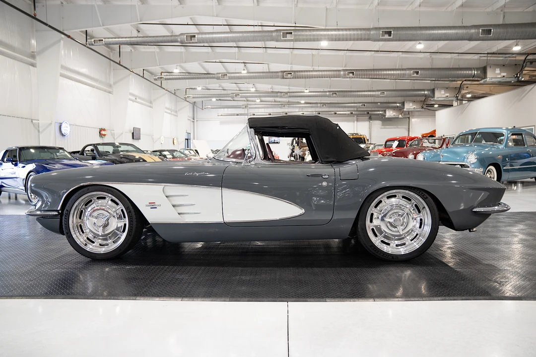 1961 Chevrolet Corvette C1 - Image 16 of 31