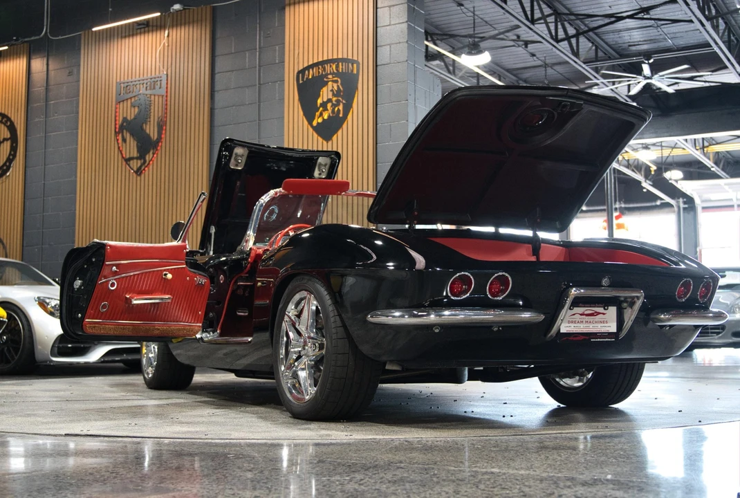 1962 Chevrolet Corvette C1 - Image 17 of 31