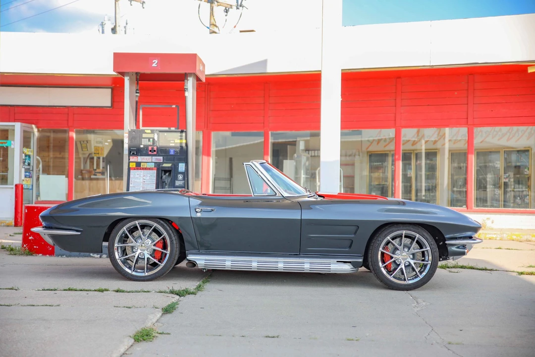 1963 Chevrolet Corvette C2 - Image 6 of 31