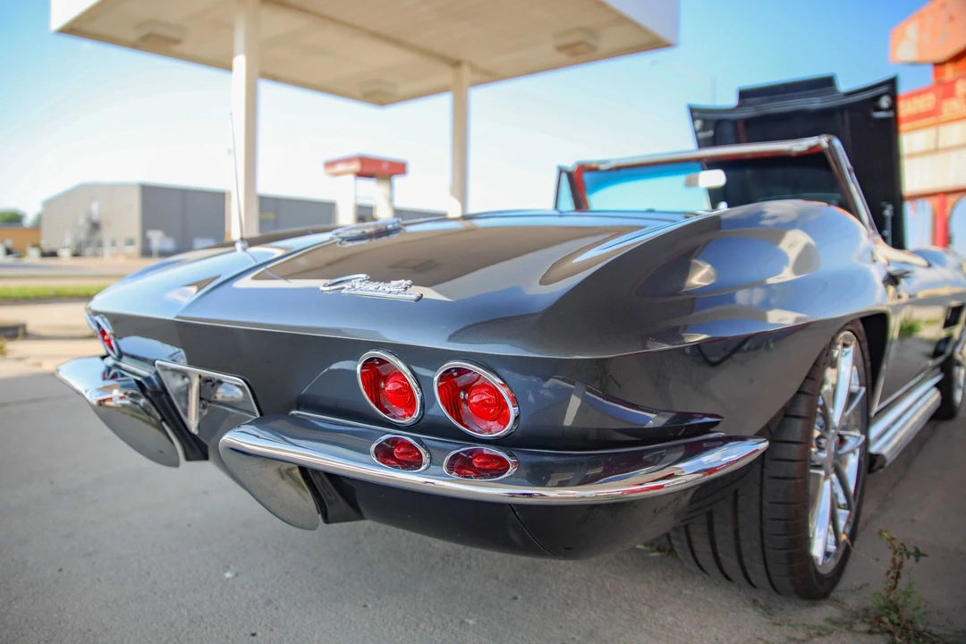1963 Chevrolet Corvette C2 - Image 10 of 31