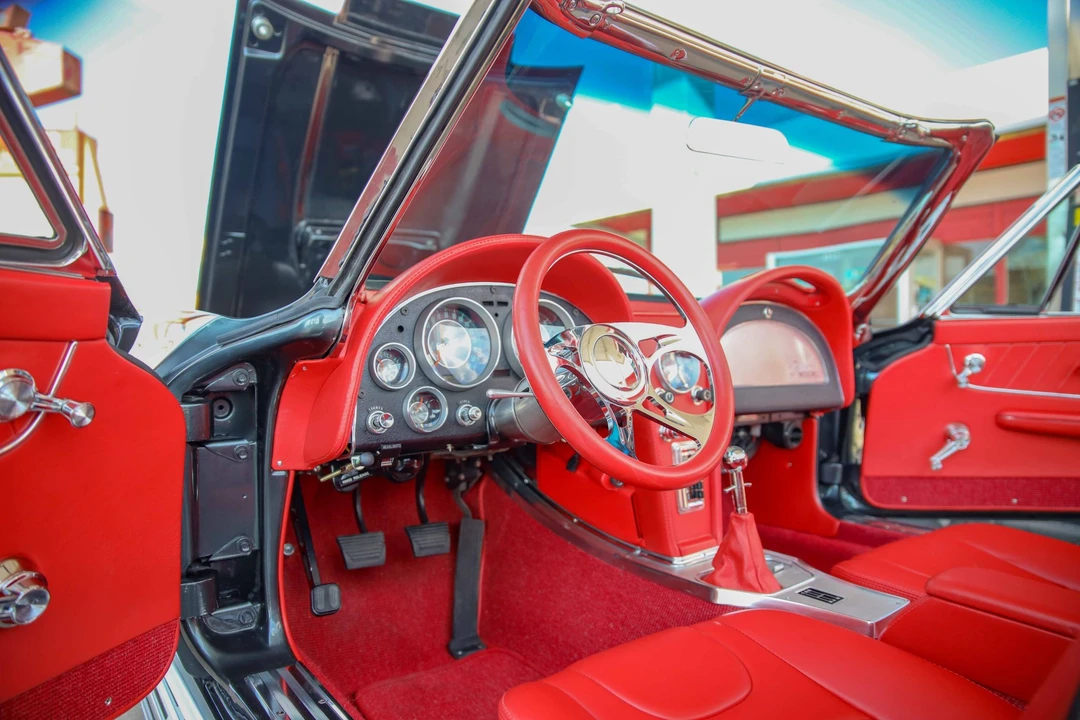 1963 Chevrolet Corvette C2 - Image 18 of 31
