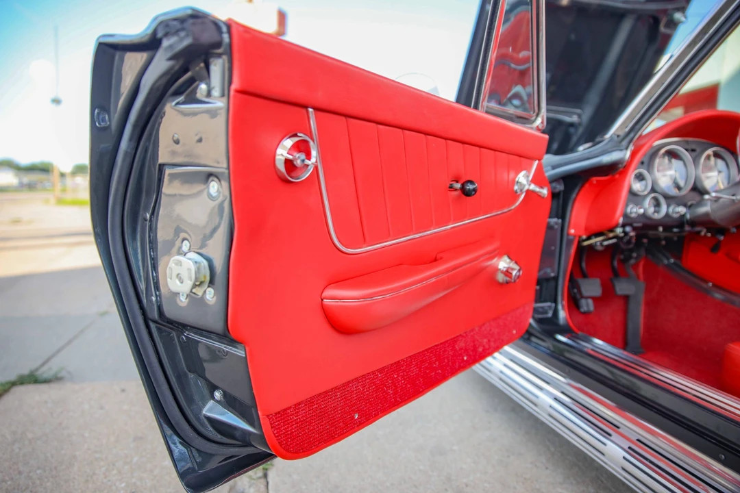 1963 Chevrolet Corvette C2 - Image 19 of 31