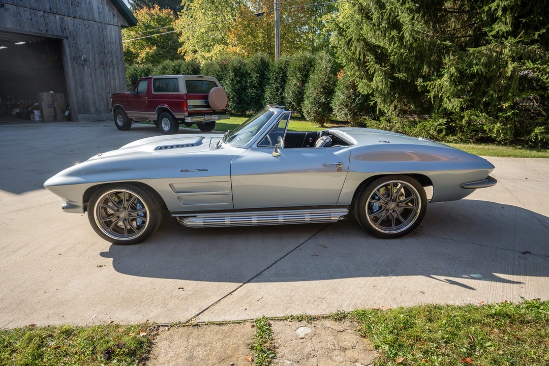 1963 Chevrolet Corvette C2 - Image 11 of 31