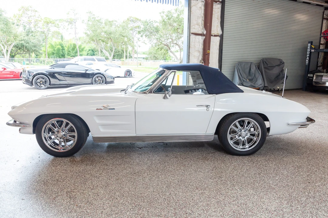 1963 Chevrolet Corvette C2 - Image 17 of 31