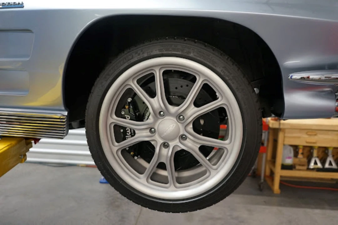 1963 Chevrolet Corvette C2 - Image 30 of 31