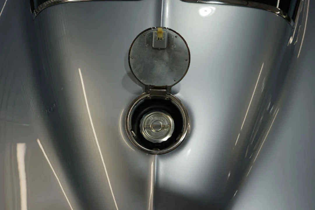 1963 Chevrolet Corvette C2 - Image 25 of 31