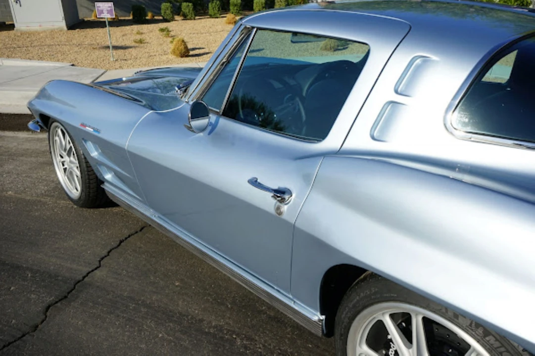 1963 Chevrolet Corvette C2 - Image 24 of 31