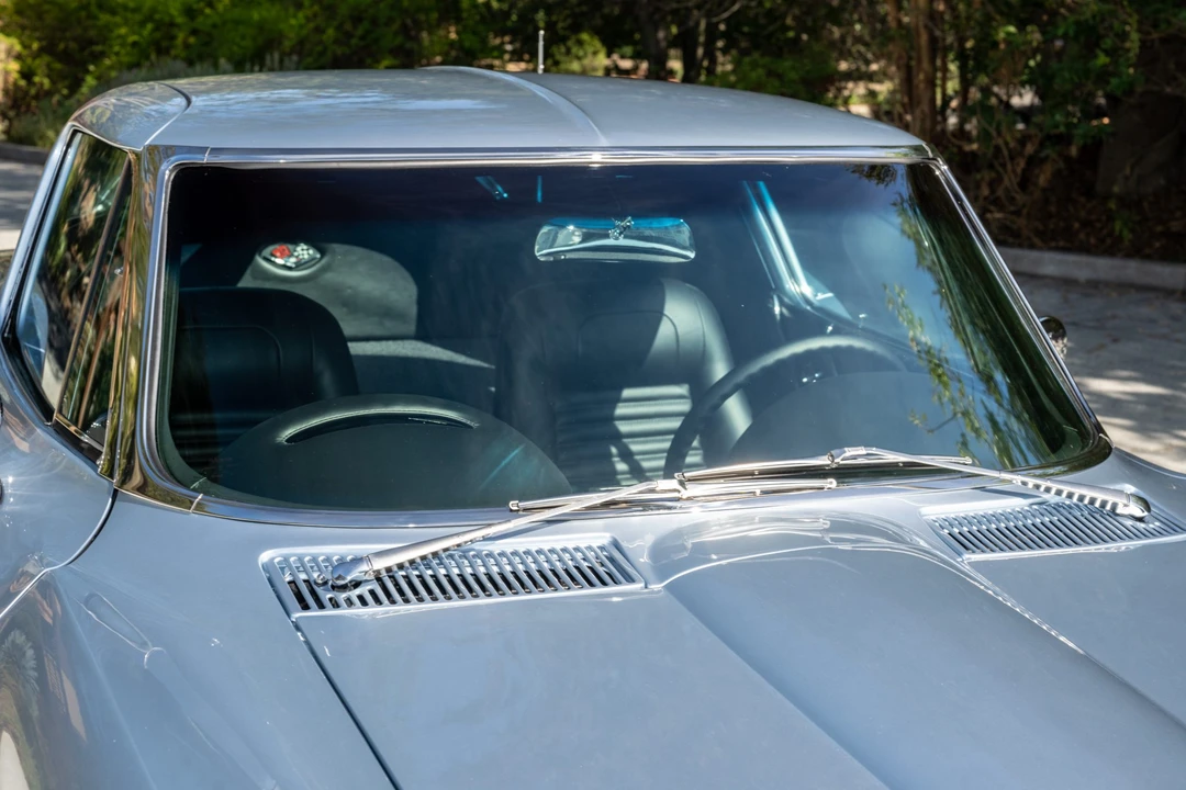 1963 Chevrolet Corvette C2 - Image 24 of 31
