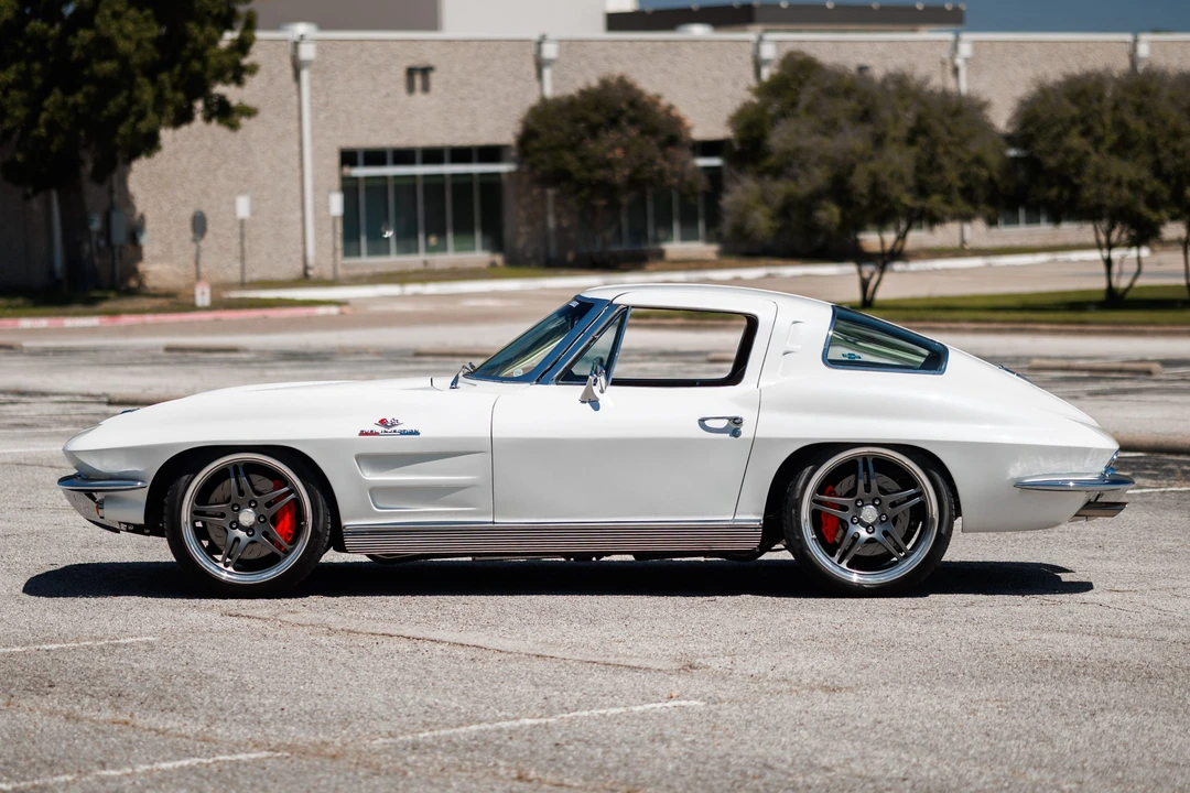 1963 Chevrolet Corvette C2 - Image 17 of 31