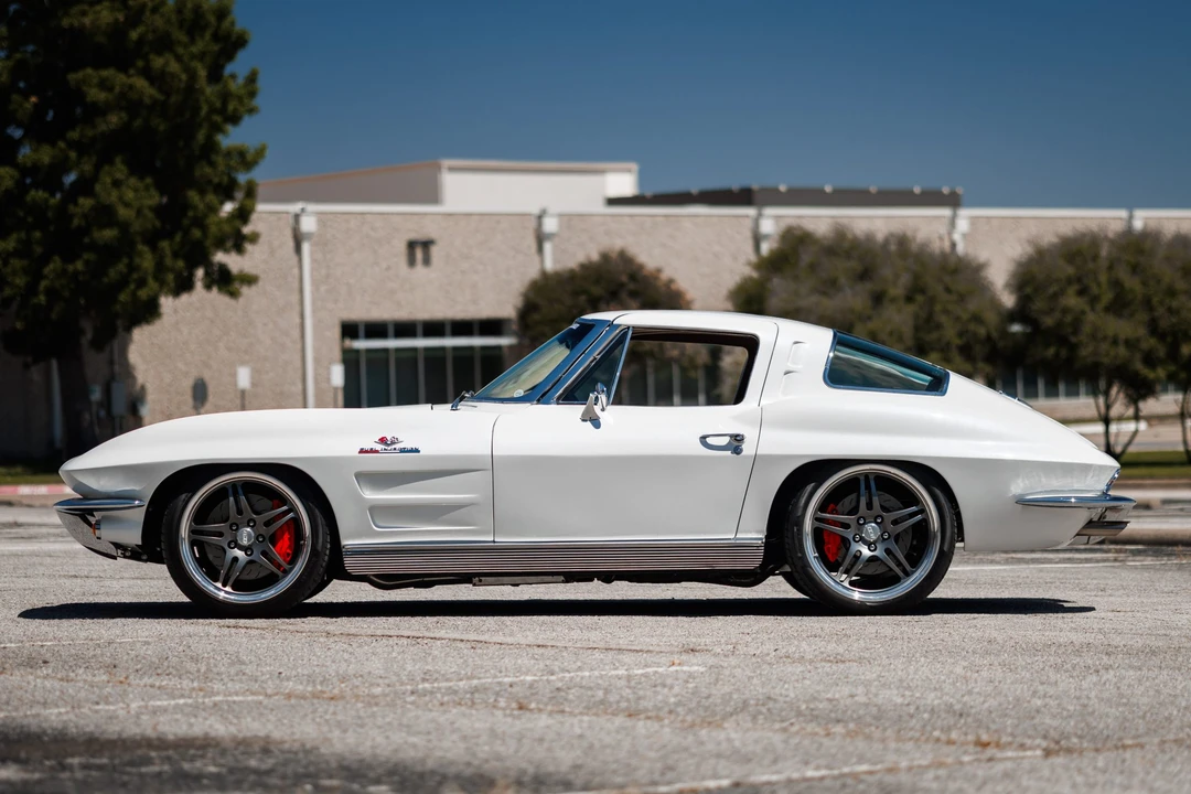 1963 Chevrolet Corvette C2 - Image 18 of 31