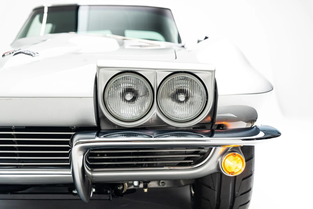 1963 Chevrolet Corvette C2 - Image 28 of 31
