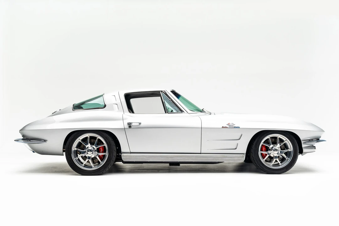 1963 Chevrolet Corvette C2 - Image 11 of 31