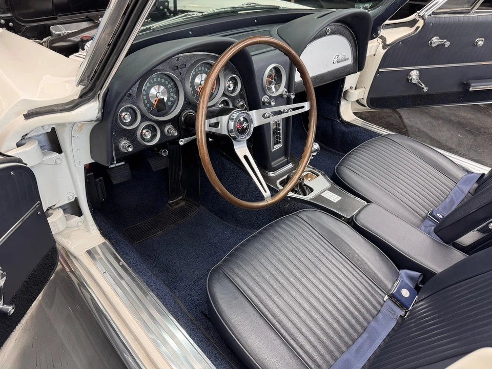 1964 Chevrolet Corvette C2 - Image 27 of 31
