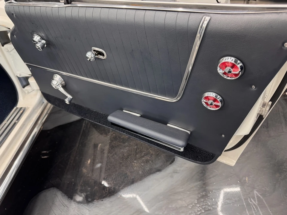 1964 Chevrolet Corvette C2 - Image 29 of 31
