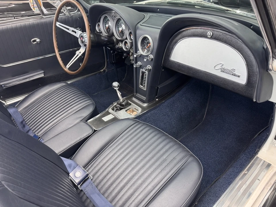 1964 Chevrolet Corvette C2 - Image 30 of 31