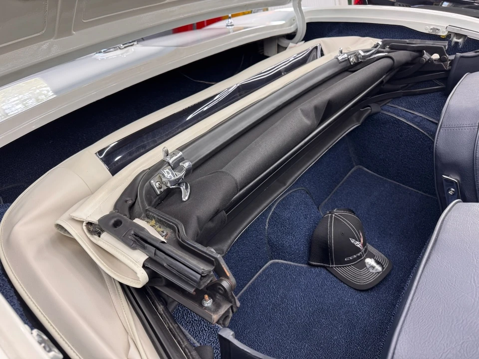 1964 Chevrolet Corvette C2 - Image 21 of 31