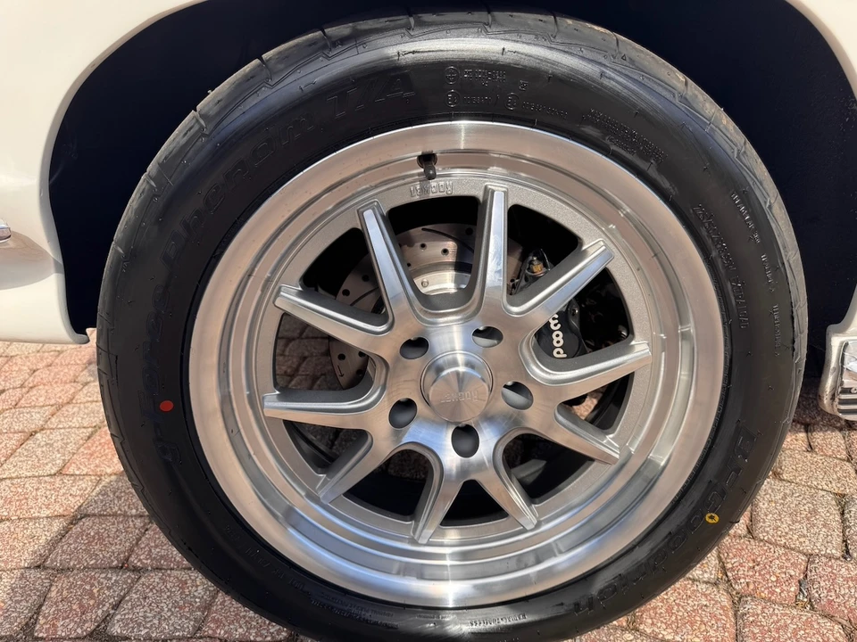 1964 Chevrolet Corvette C2 - Image 22 of 31