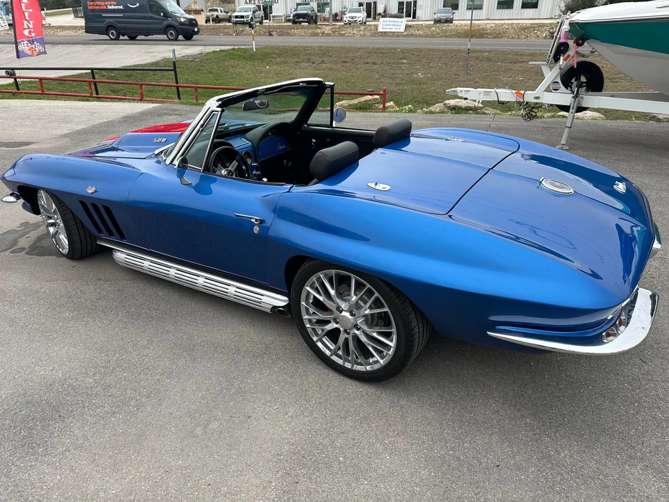 1965 Chevrolet Corvette C2 - Image 17 of 31