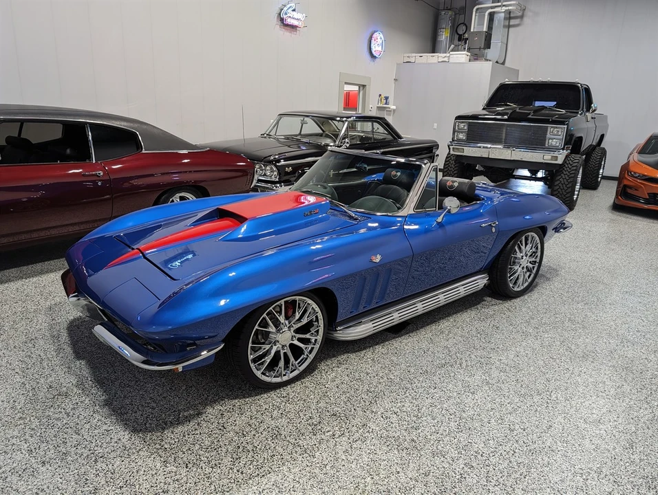 1965 Chevrolet Corvette C2 - Image 3 of 31