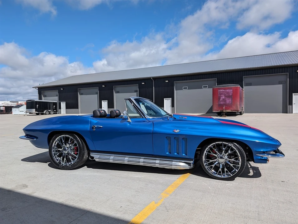 1965 Chevrolet Corvette C2 - Image 11 of 31