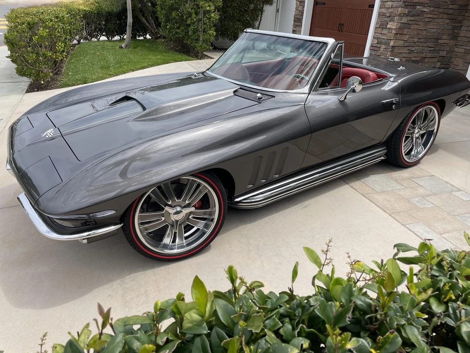 1965 Chevrolet Corvette C2 - Image 12 of 31