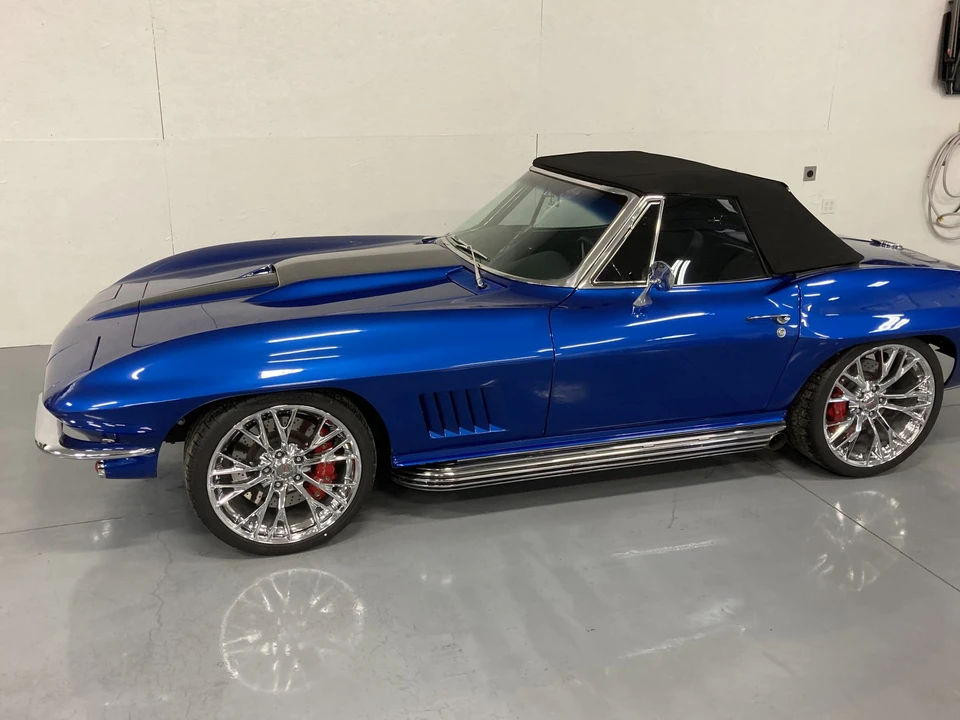 1965 Chevrolet Corvette C2 - Image 25 of 31