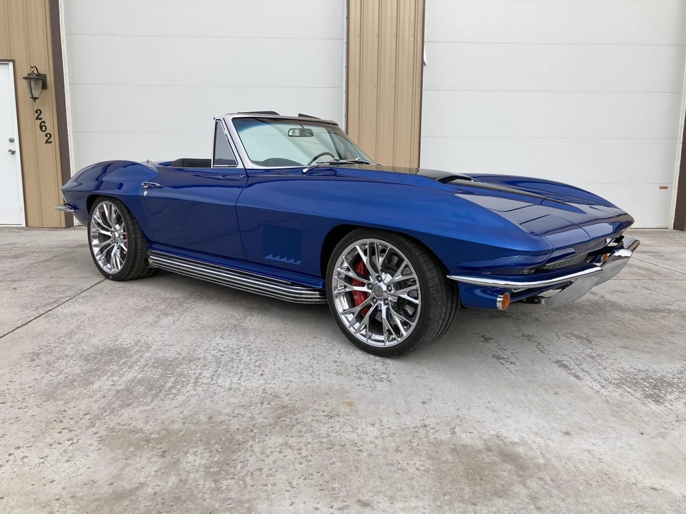 1965 Chevrolet Corvette C2 - Image 2 of 31